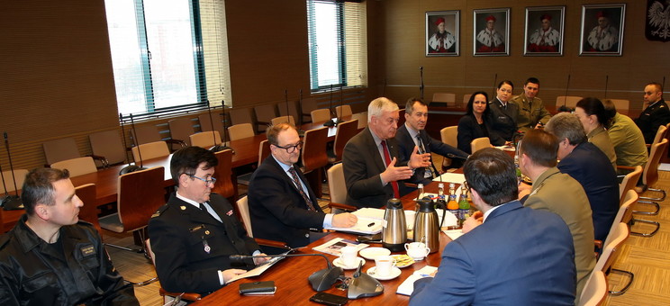 Spotkanie z przedstawicielami służb mundurowych i jednostek samorządu terytorialnego